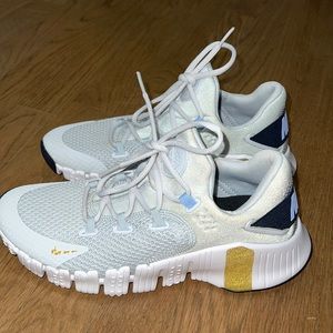 Womens size 8.5 Nike shoes